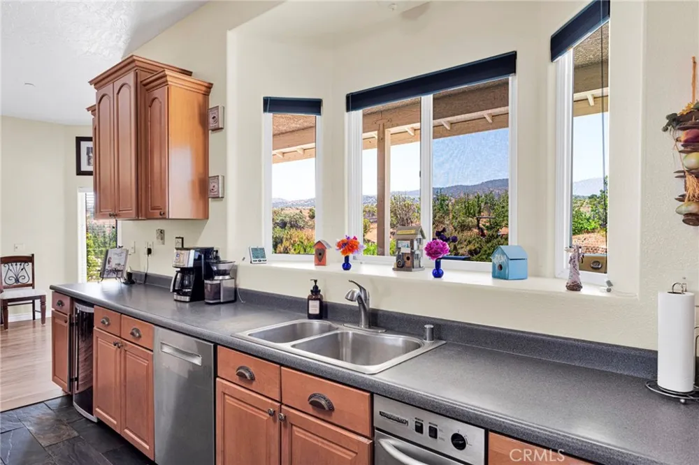 5137 Cygnet Phelan, CA 92371