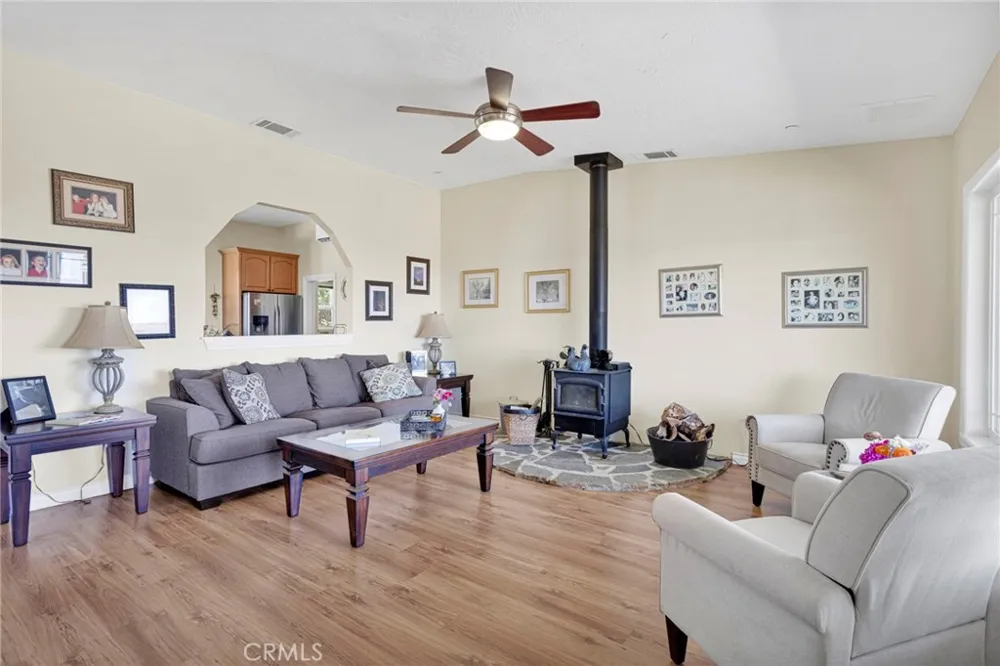 5137 Cygnet Phelan, CA 92371