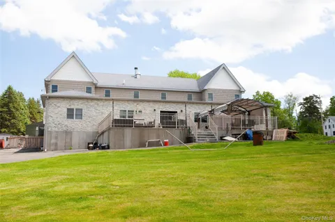 35 Washington Lake Road