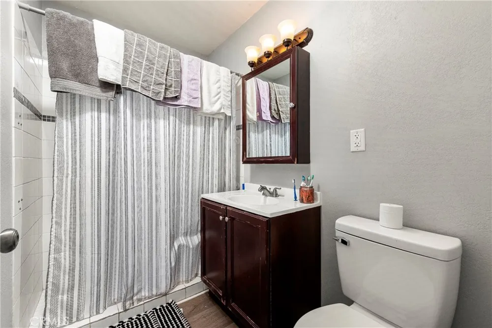 45046 18th W Lancaster, CA 93534