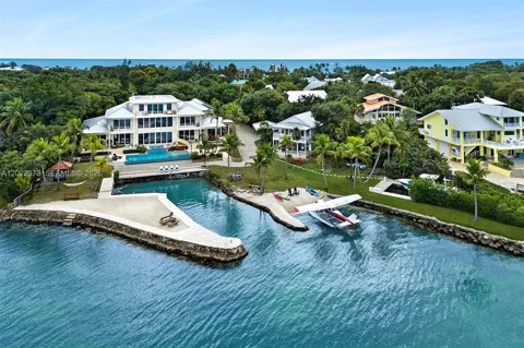 82768 Overseas Highway