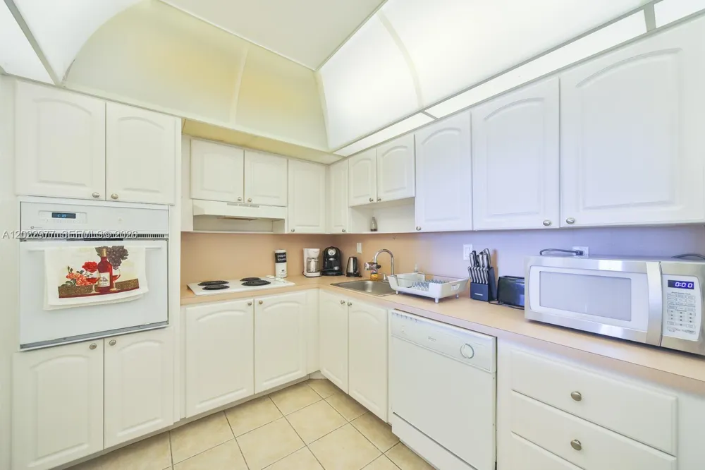 19370 Collins Ave #622 Sunny Isles Beach, FL 33160