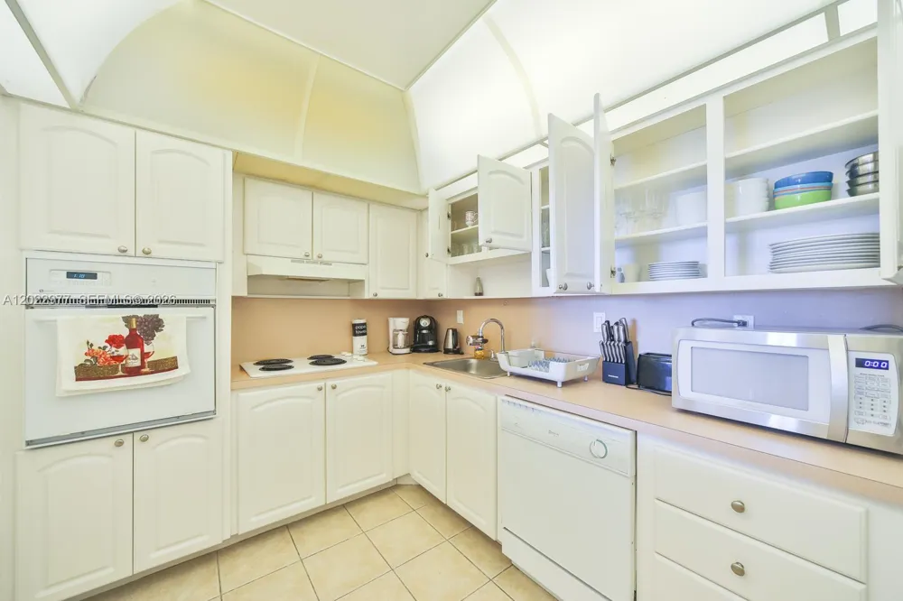 19370 Collins Ave #622 Sunny Isles Beach, FL 33160