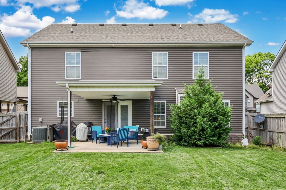 3735 Windmill Dr Clarksville, TN 37040