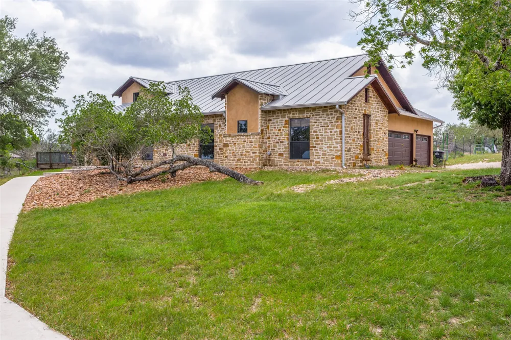 988 Kendall Jackson Comfort, TX 78013