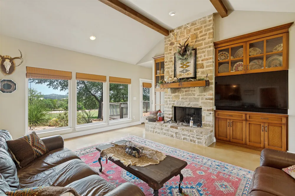 988 Kendall Jackson Comfort, TX 78013