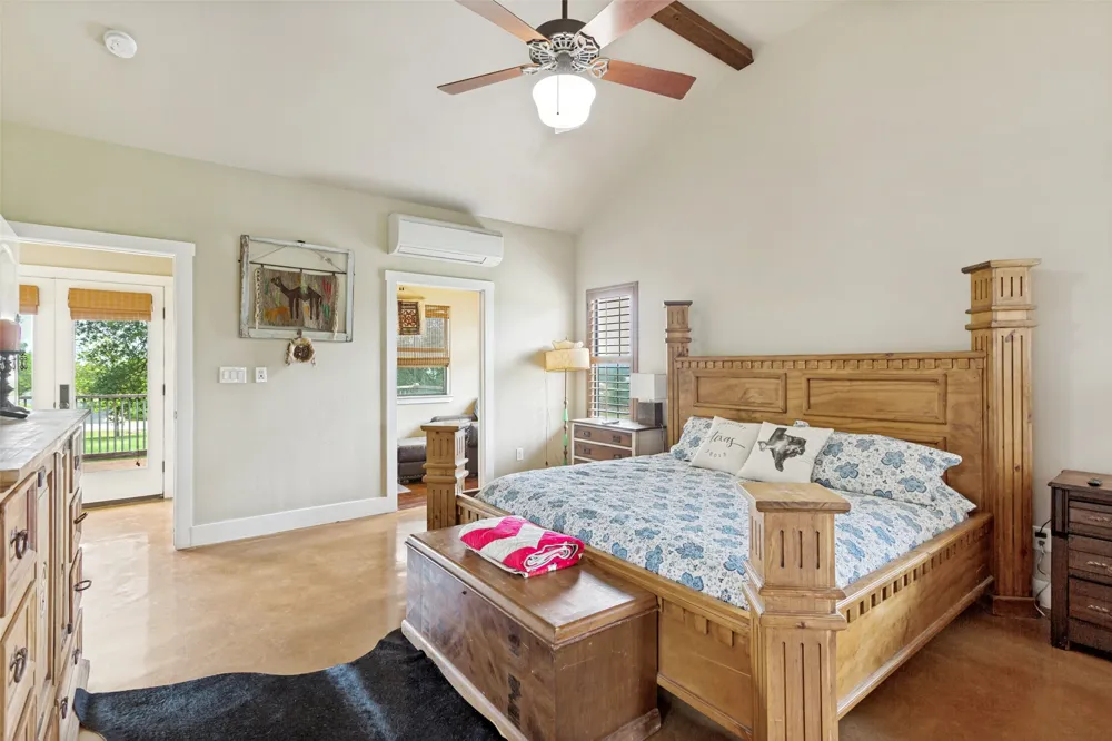 988 Kendall Jackson Comfort, TX 78013