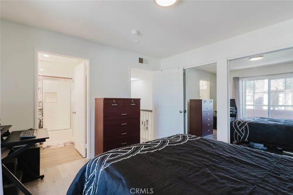 10128 Hillhaven Avenue #101 Tujunga, CA 91042