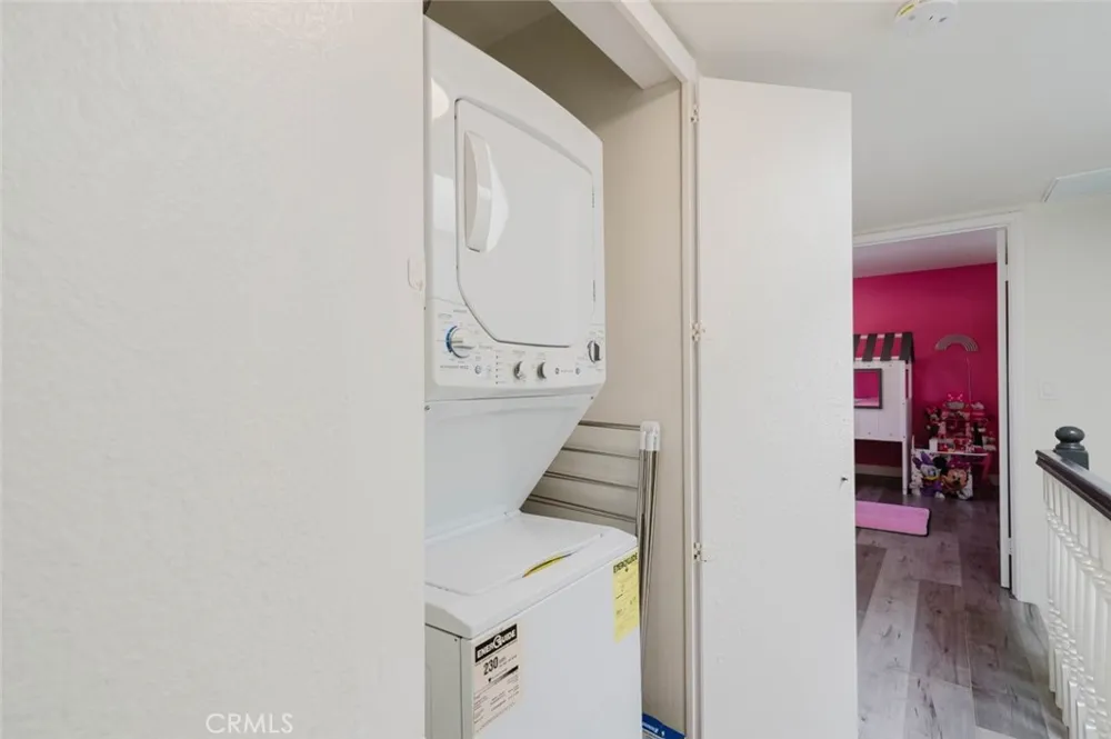 10128 Hillhaven Avenue #101 Tujunga, CA 91042