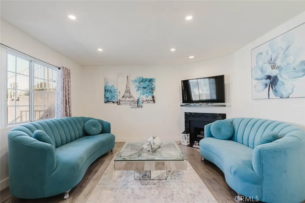 10128 Hillhaven Avenue #101 Tujunga, CA 91042