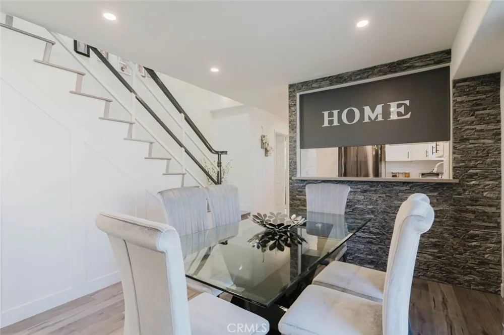 10128 Hillhaven Avenue #101 Tujunga, CA 91042