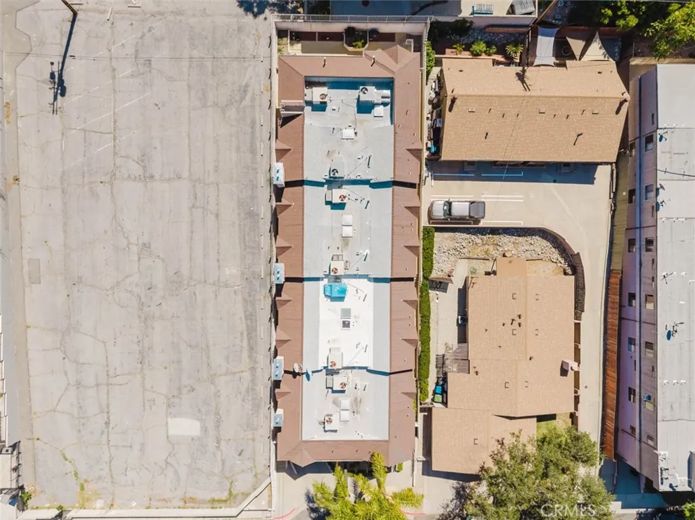 10128 Hillhaven Avenue #101 Tujunga, CA 91042