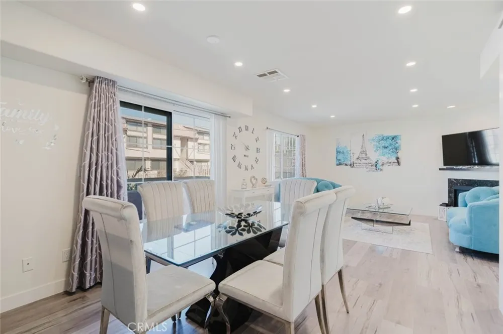 10128 Hillhaven Avenue #101 Tujunga, CA 91042