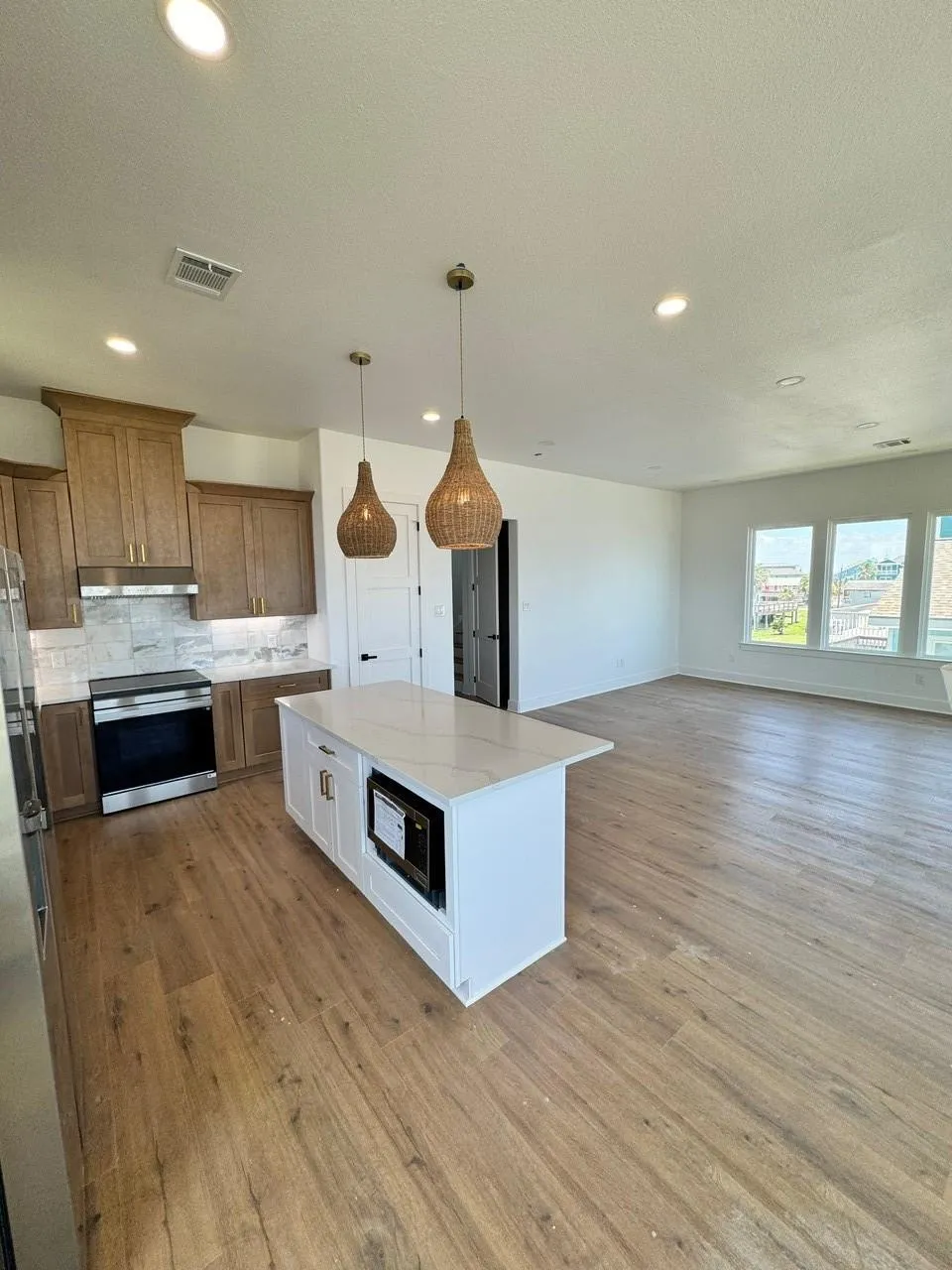 13007 Jolly Roger Drive Freeport, TX 77541