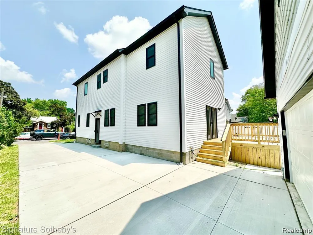 442 Ardmore Drive Ferndale City, MI 48220