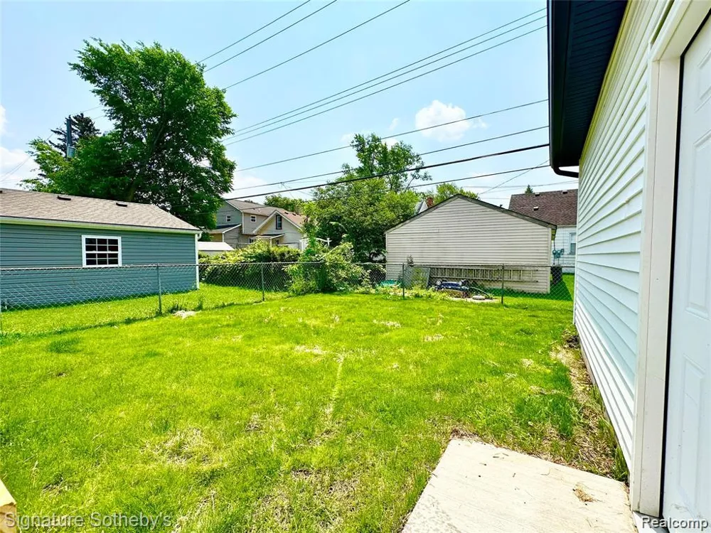 442 Ardmore Drive Ferndale City, MI 48220