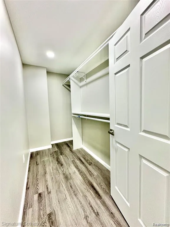 442 Ardmore Drive Ferndale City, MI 48220