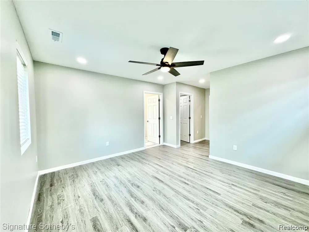 442 Ardmore Drive Ferndale City, MI 48220
