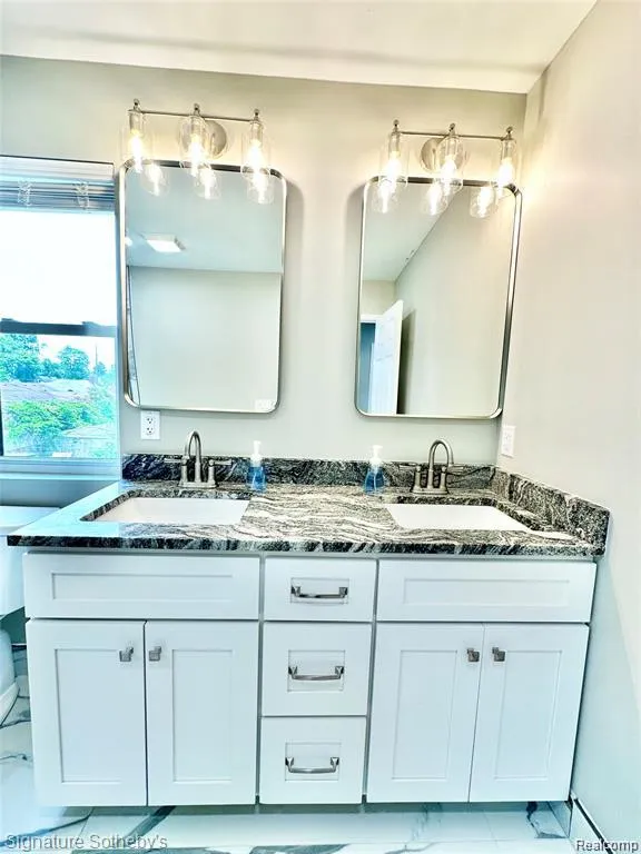 442 Ardmore Drive Ferndale City, MI 48220