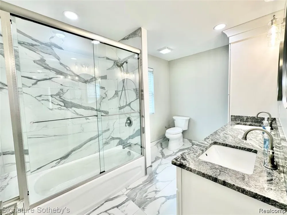 442 Ardmore Drive Ferndale City, MI 48220