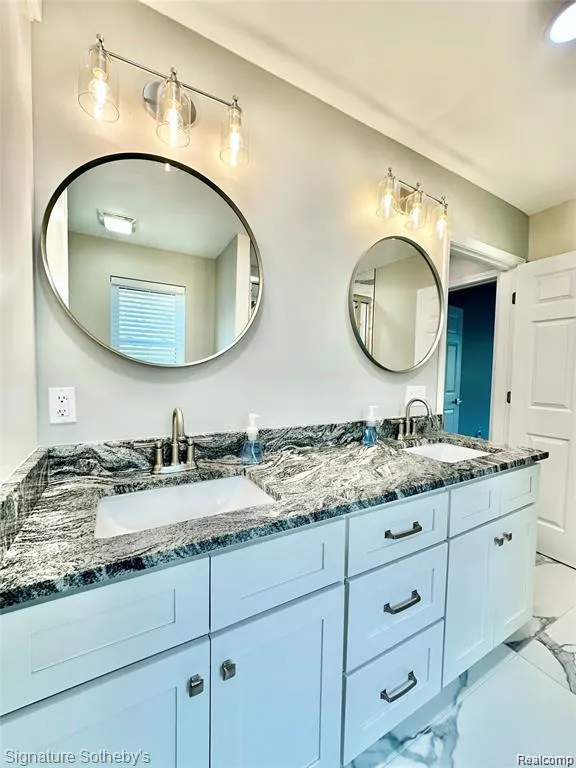 442 Ardmore Drive Ferndale City, MI 48220