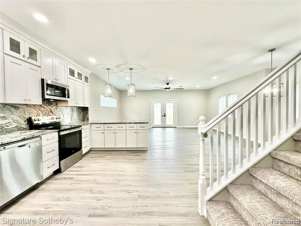 442 Ardmore Drive Ferndale City, MI 48220