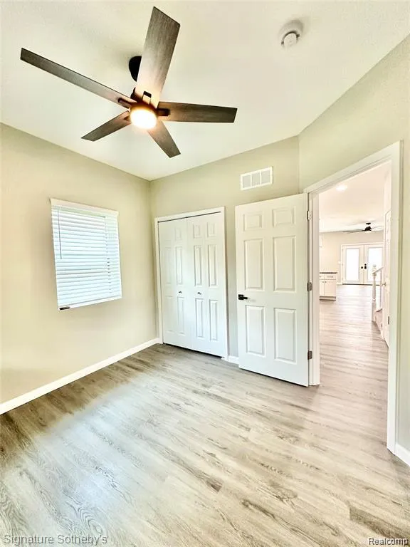 442 Ardmore Drive Ferndale City, MI 48220