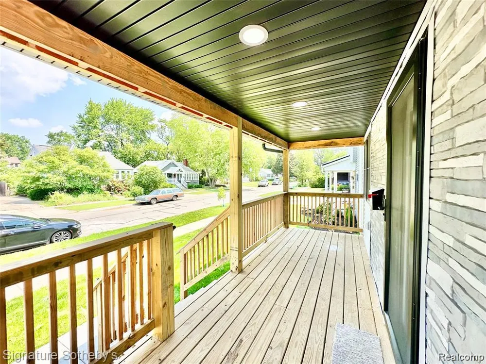 442 Ardmore Drive Ferndale City, MI 48220
