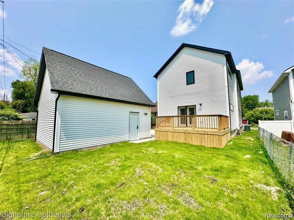 442 Ardmore Drive Ferndale City, MI 48220