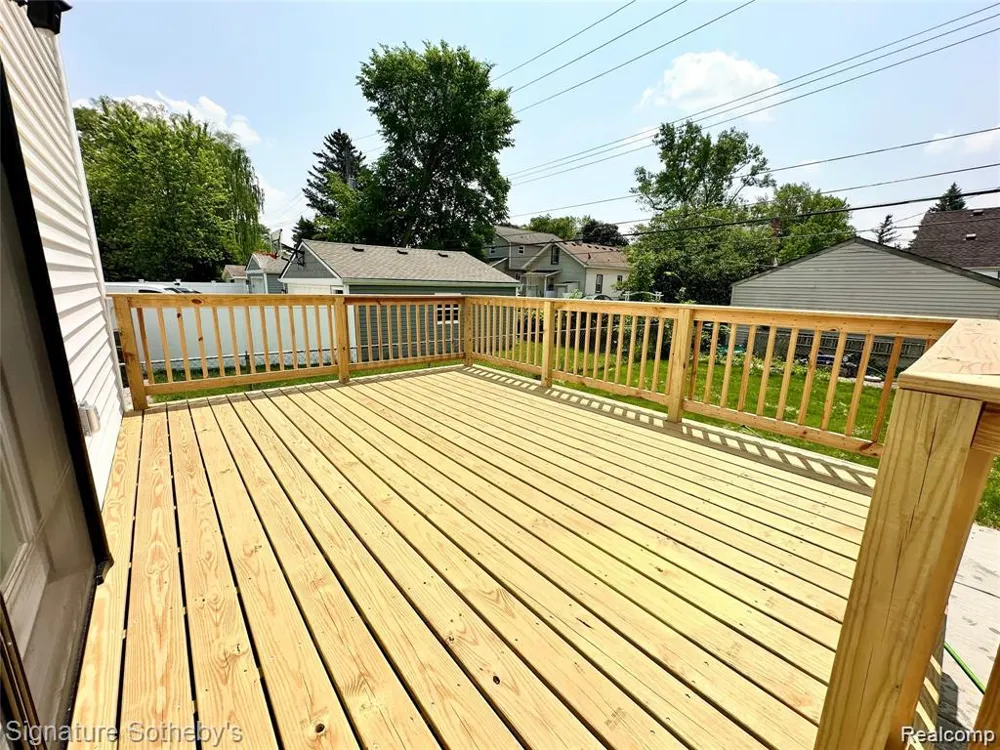 442 Ardmore Drive Ferndale City, MI 48220