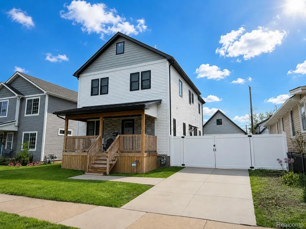 442 Ardmore Drive Ferndale City, MI 48220