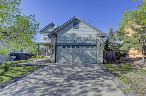 835 Ridgebury Place
