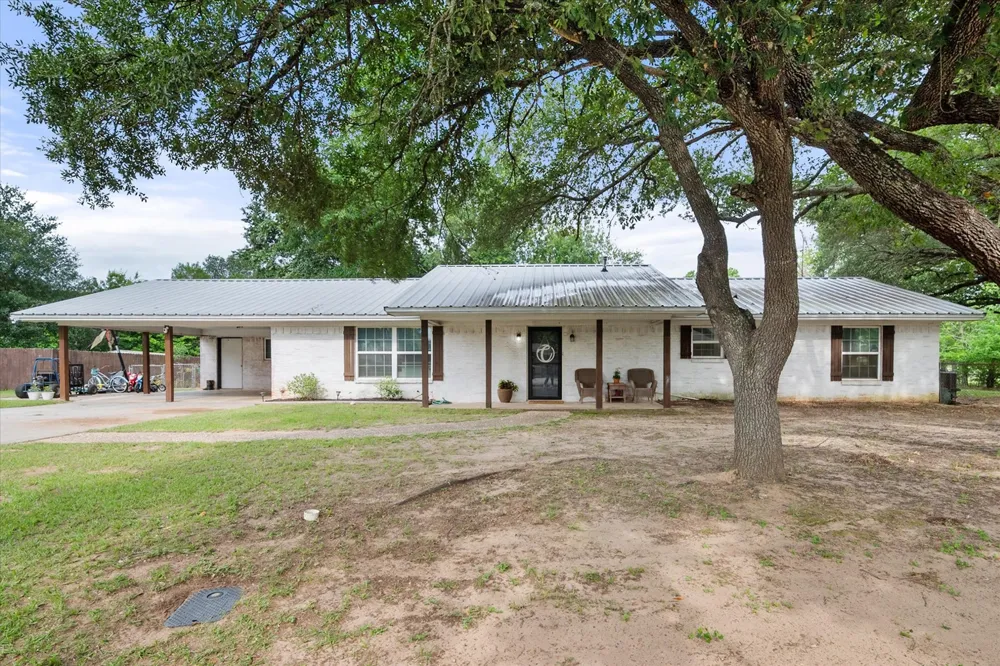 951 Faircrest Drive Fairfield, TX 75840