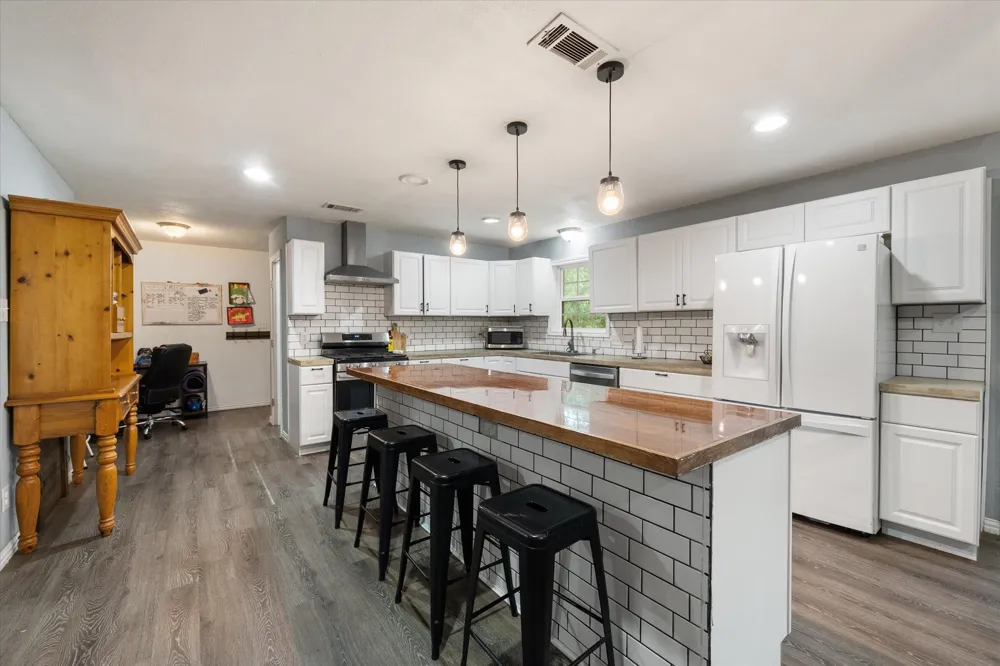 951 Faircrest Drive Fairfield, TX 75840