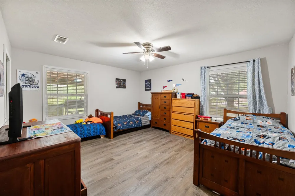 951 Faircrest Drive Fairfield, TX 75840