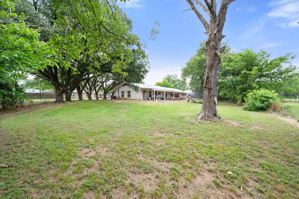 951 Faircrest Drive Fairfield, TX 75840