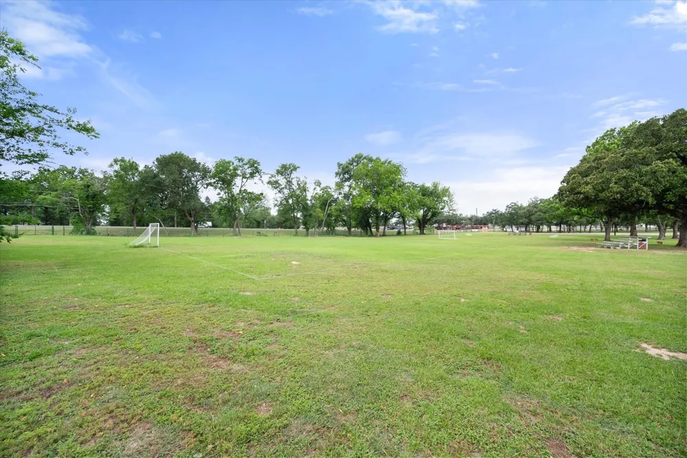 951 Faircrest Drive Fairfield, TX 75840