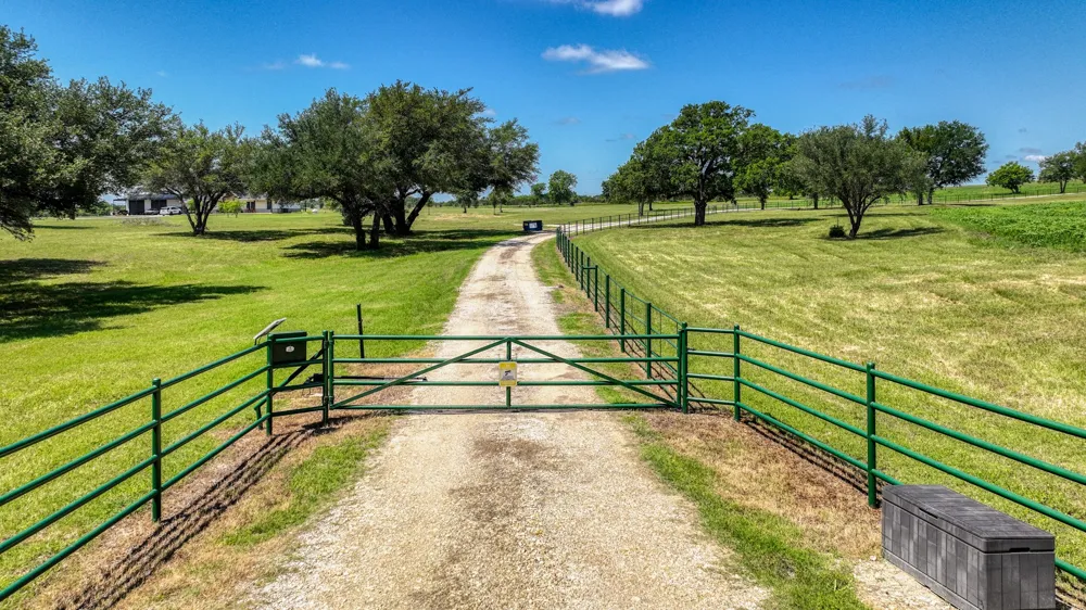 1436 County Road 216 Iredell, TX 76649
