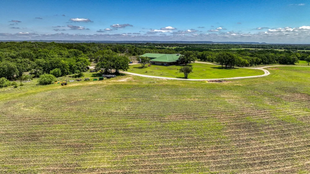 1436 County Road 216 Iredell, TX 76649