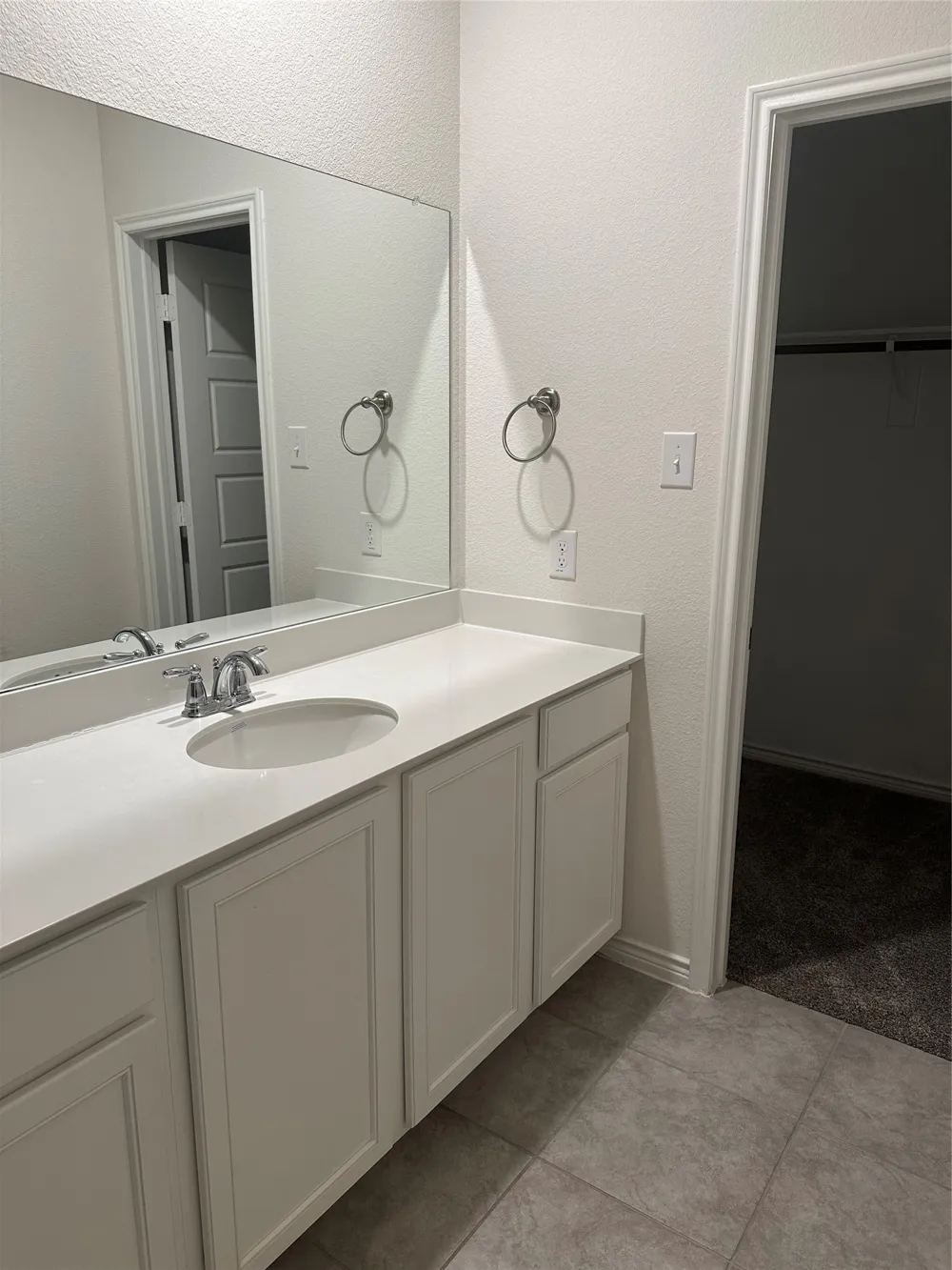 2402 Siskiyou Street Lewisville, TX 75056