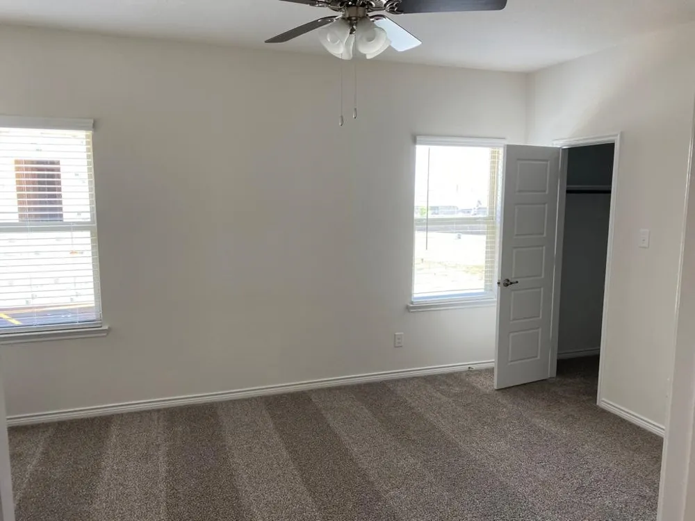 2402 Siskiyou Street Lewisville, TX 75056