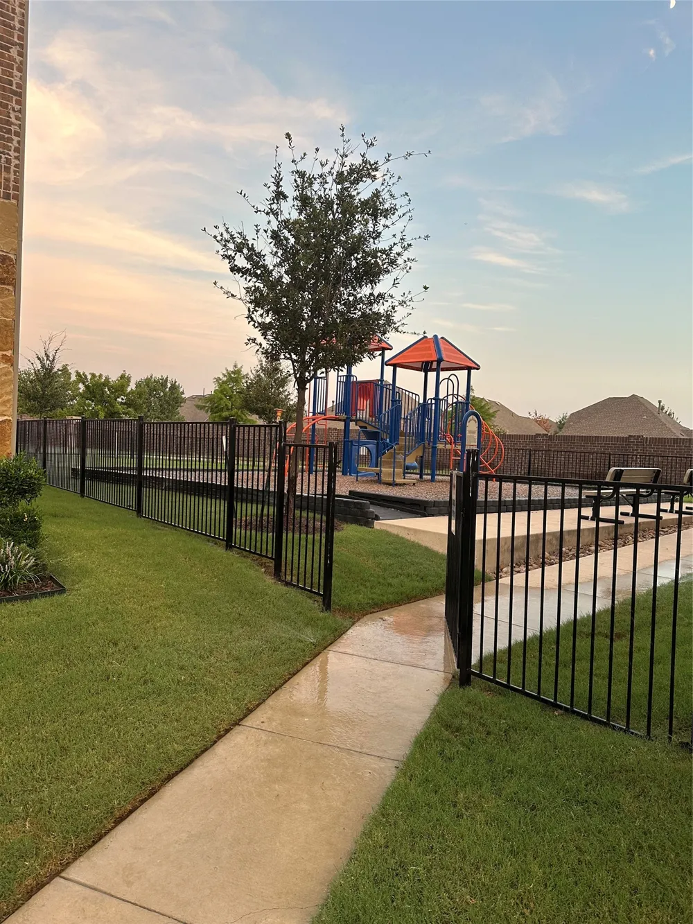 2402 Siskiyou Street Lewisville, TX 75056