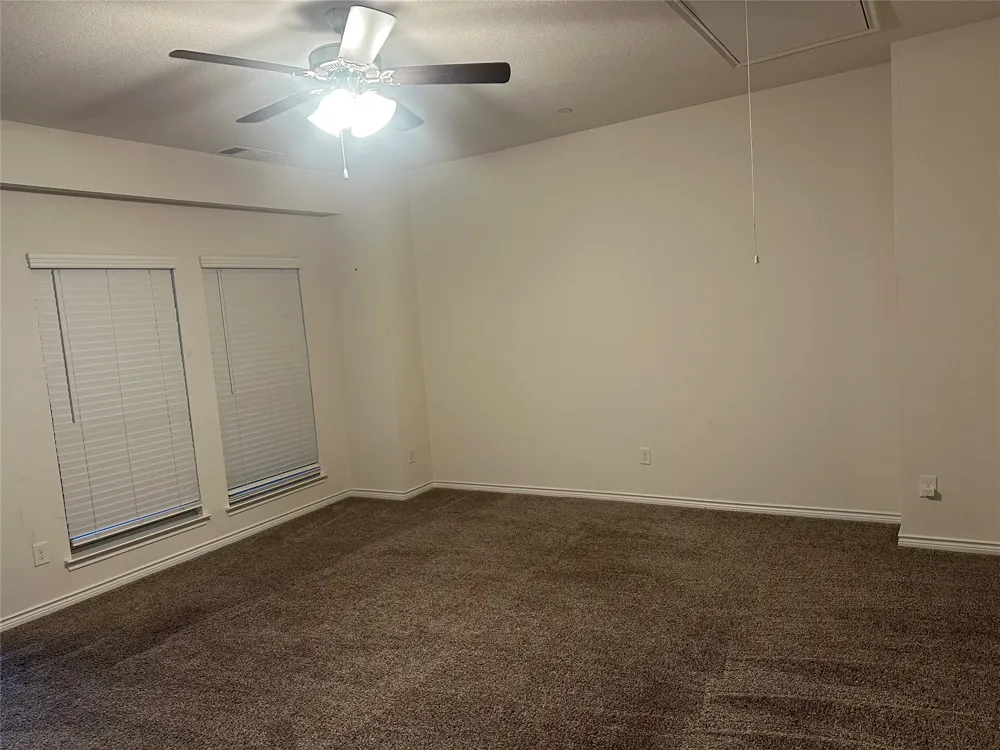 2402 Siskiyou Street Lewisville, TX 75056