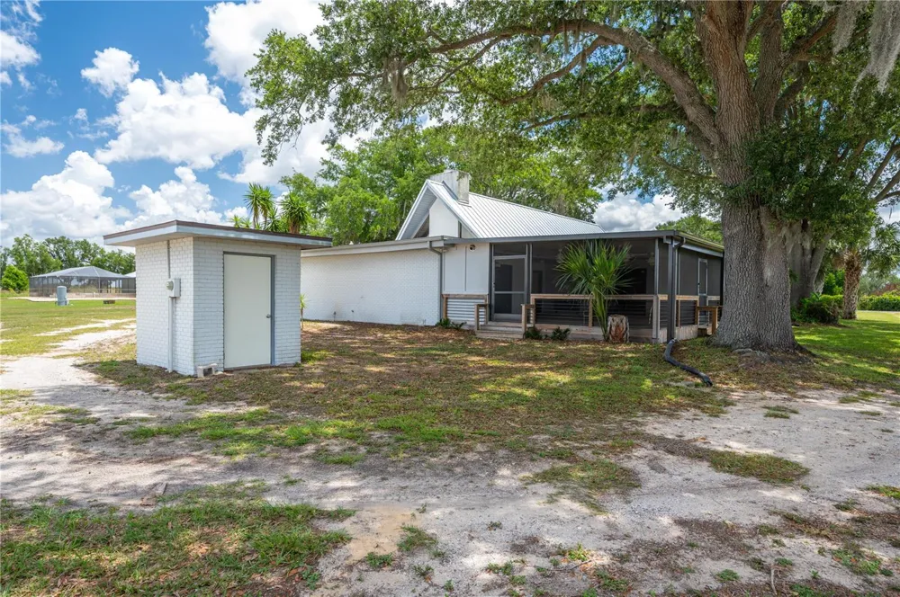 1325 THORNBURG ROAD Babson Park, FL 33827