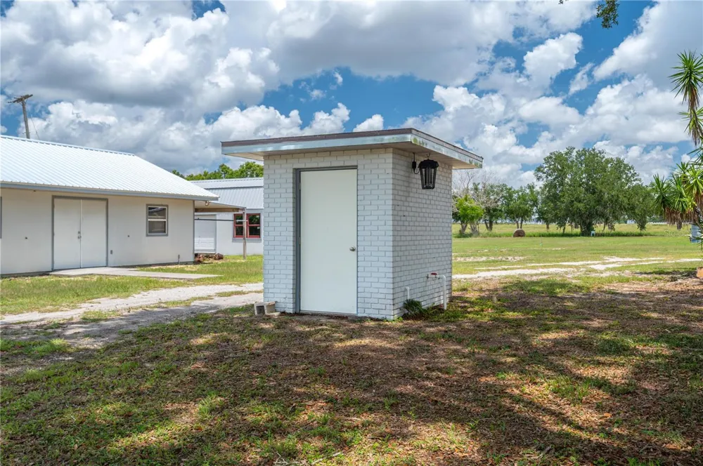 1325 THORNBURG ROAD Babson Park, FL 33827