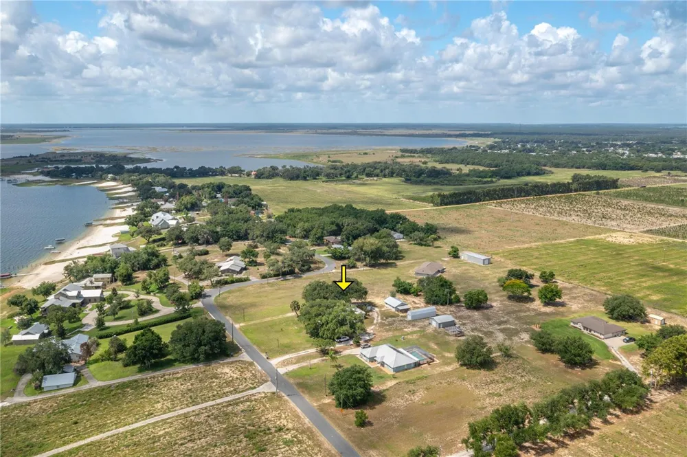 1325 THORNBURG ROAD Babson Park, FL 33827