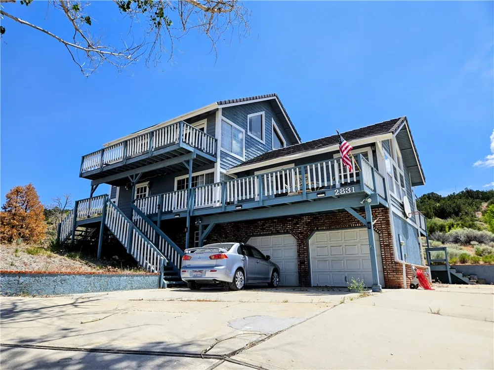 2831 Cygnet Pinon Hills, CA 92372