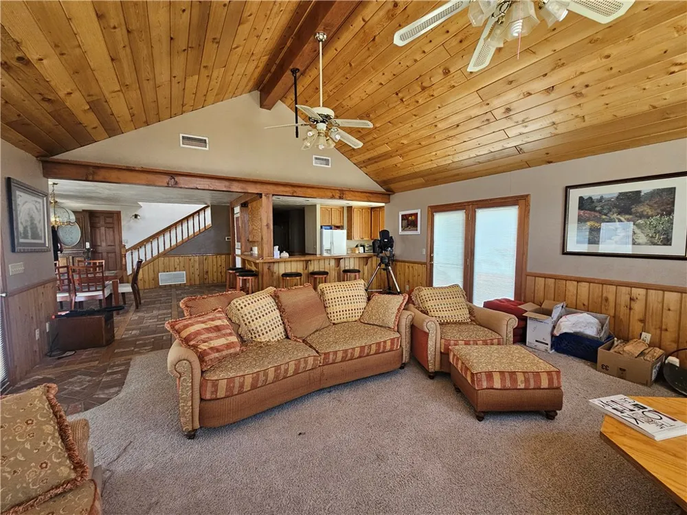 2831 Cygnet Pinon Hills, CA 92372