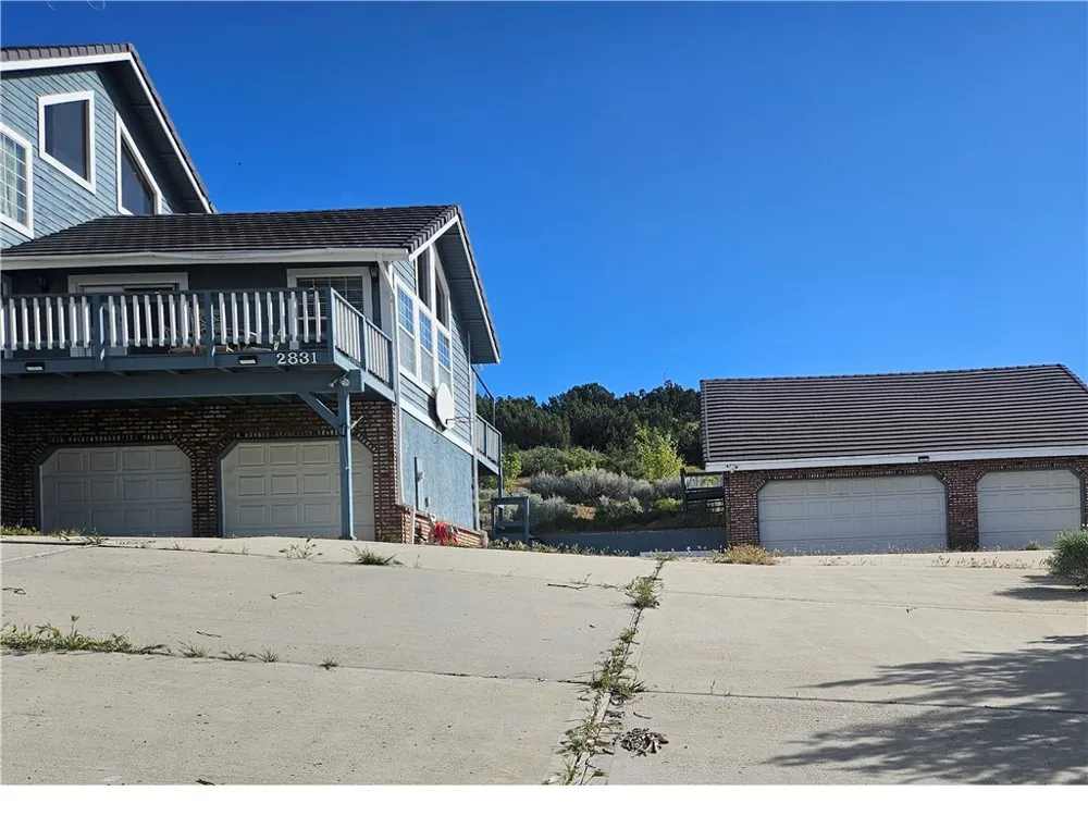2831 Cygnet Pinon Hills, CA 92372