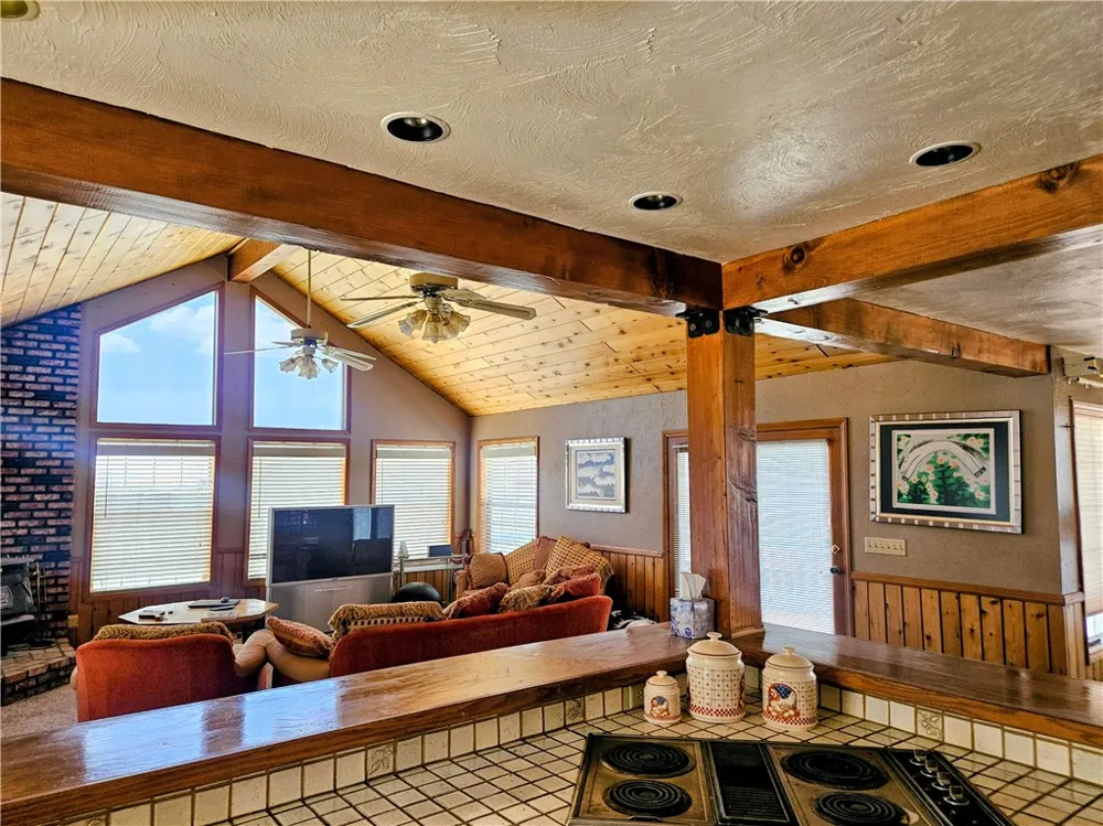 2831 Cygnet Pinon Hills, CA 92372